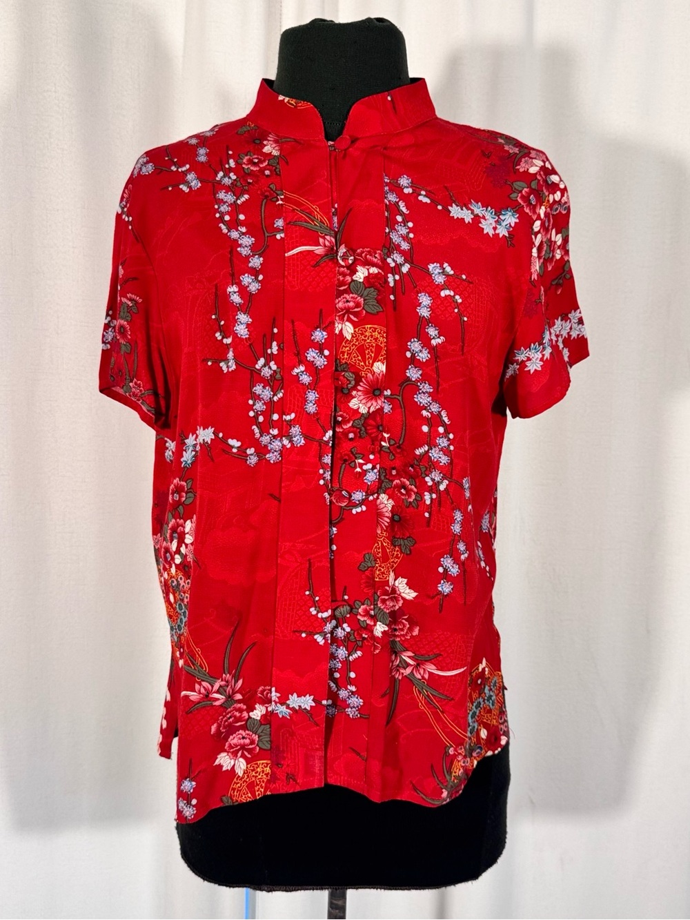 Vintage 90s Clio Red Floral Mandarin Collar Blouse